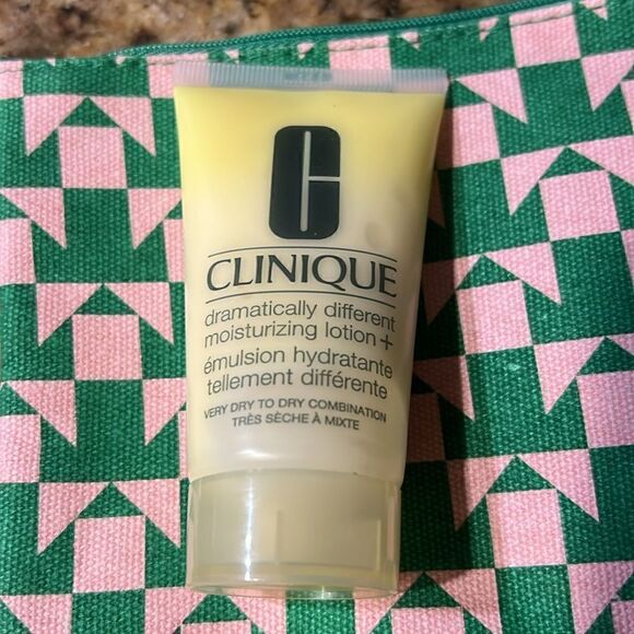 Moisturizing Lotion CLINQUE, Anika Instant Shine Hair Mask & Moscow Mule Perfume - Picture 3 of 10